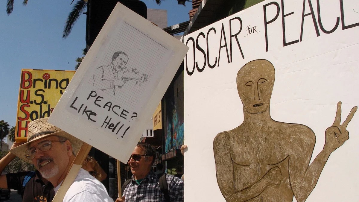 75th Oscars - Peace sign