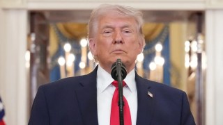 Trump Doubles Down on Iran Threat, Tells Fox News ‘8 PM Is Happening’ | Video
