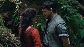 ‘Hamnet’ Review: Chloé Zhao Conjures One of the Best Films of This or Any Year