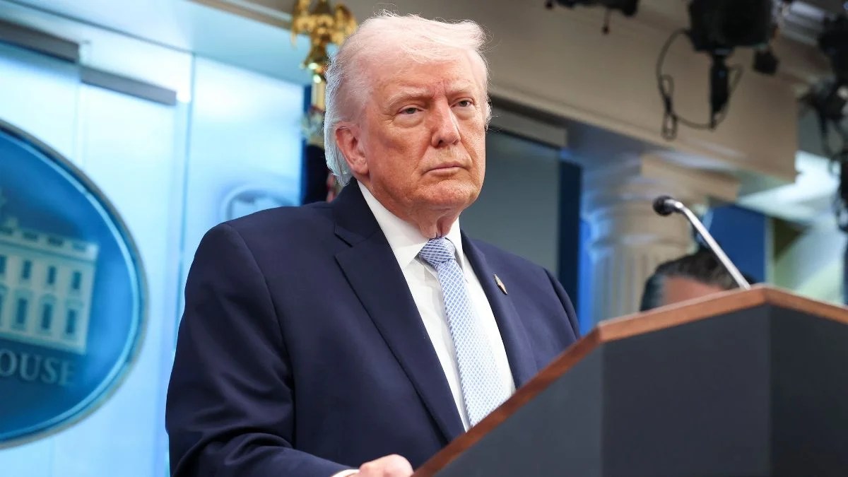 Trump Responds to Backlash Over Meme Depicting Him as Jesus: ‘I Thought It Was Me as a Doctor’ | Video